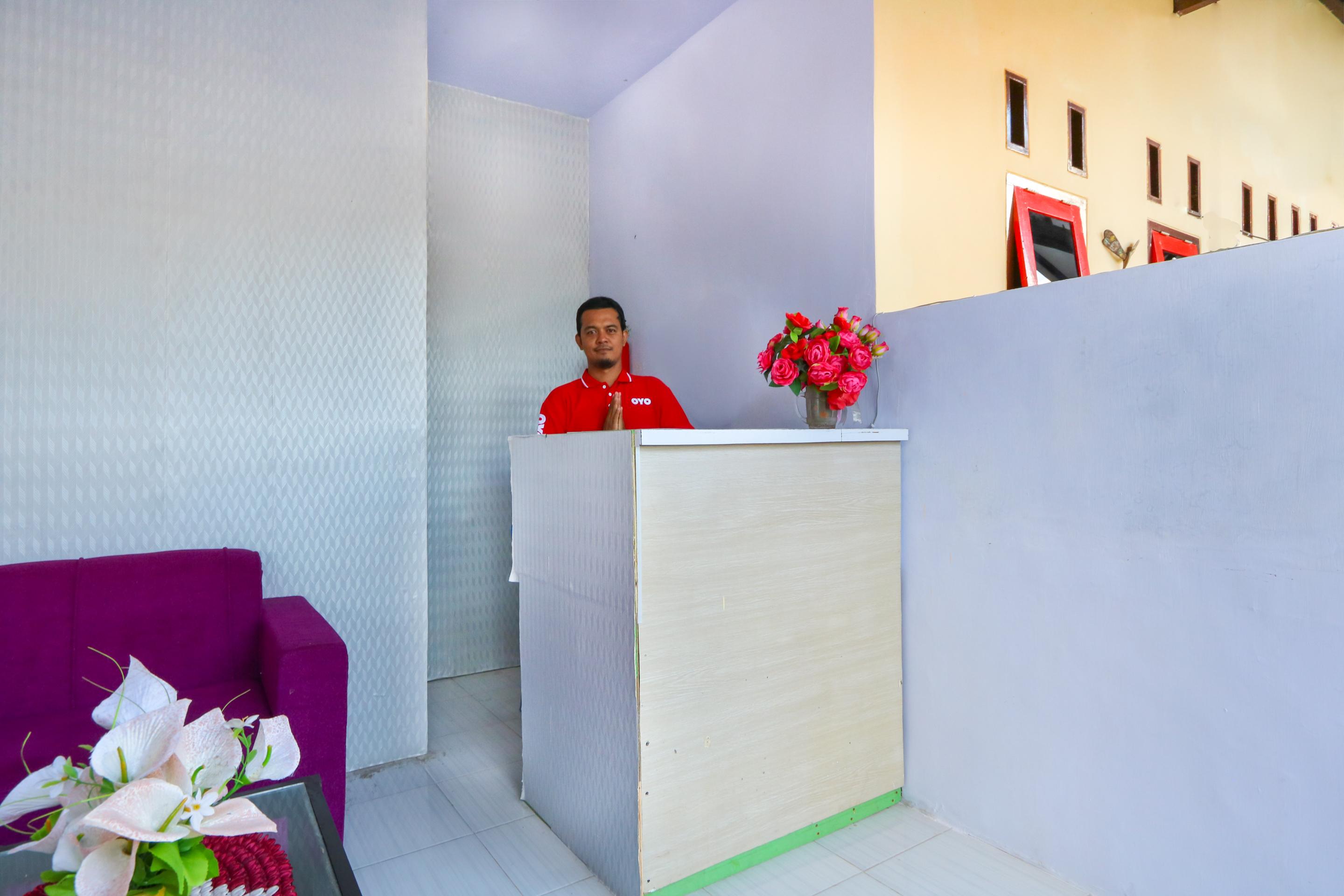 Reddoorz At El Shaday Homestay Banyuwangi Баньюванги Экстерьер фото