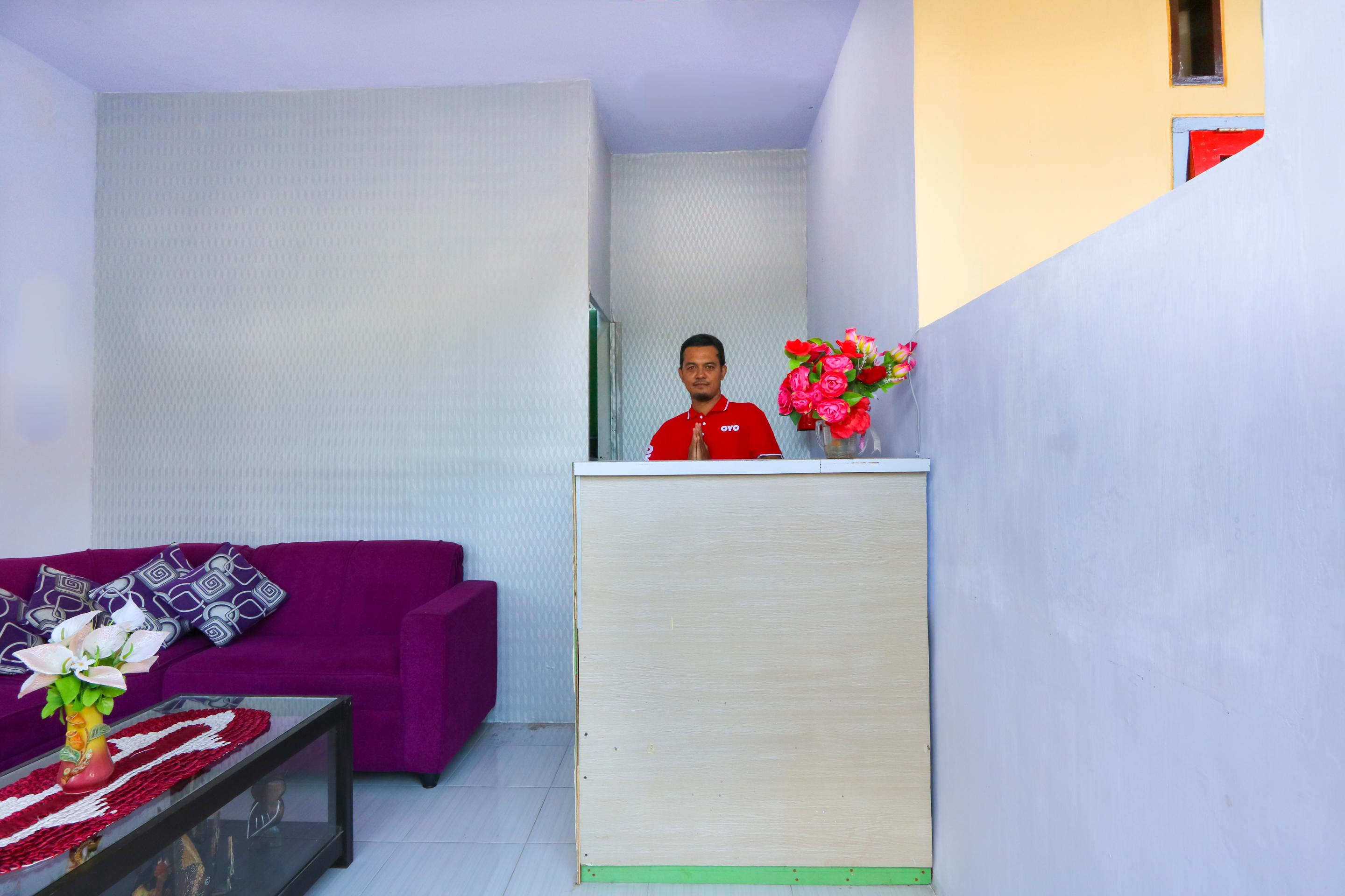 Reddoorz At El Shaday Homestay Banyuwangi Баньюванги Экстерьер фото