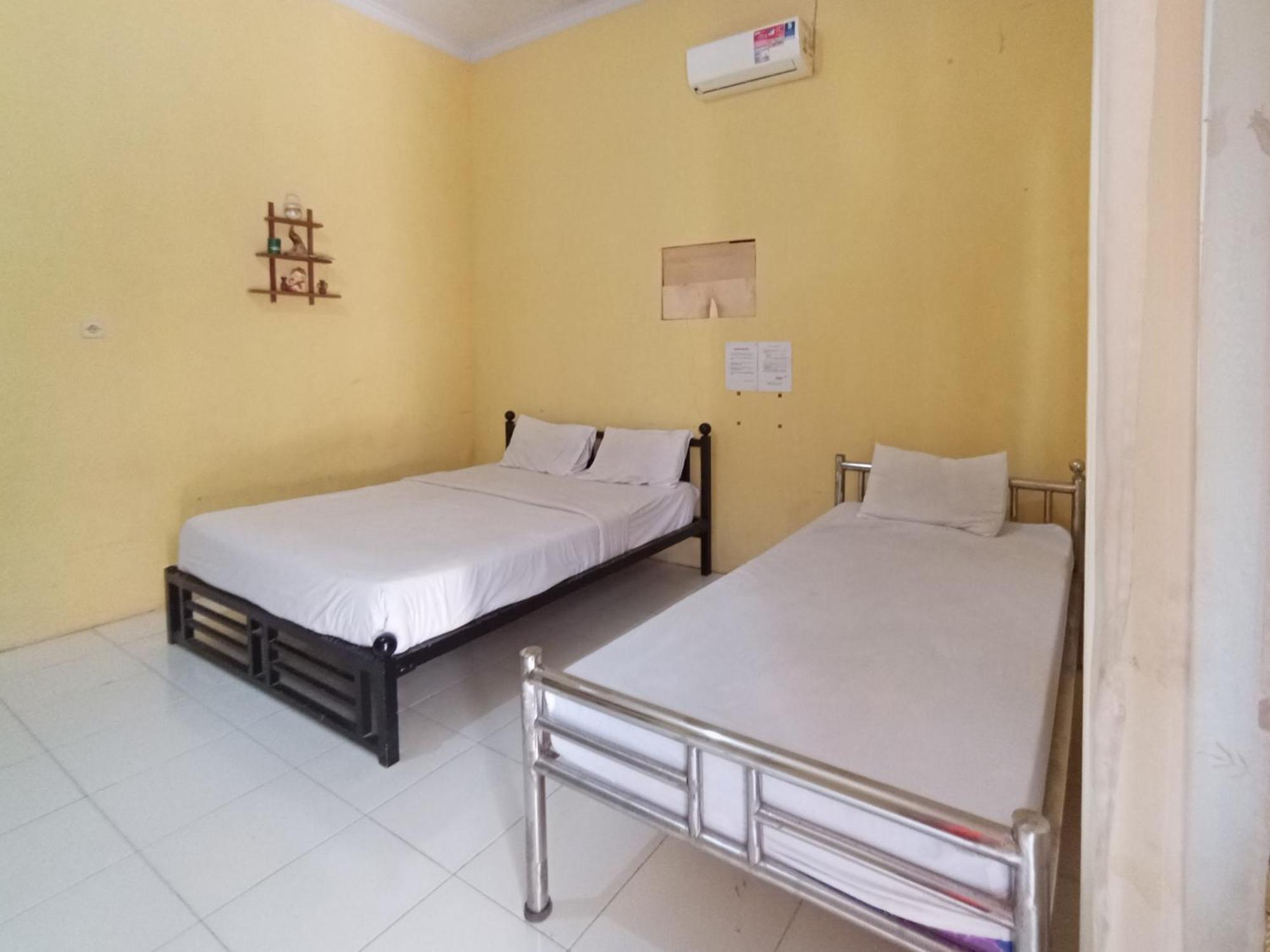 Reddoorz At El Shaday Homestay Banyuwangi Баньюванги Экстерьер фото