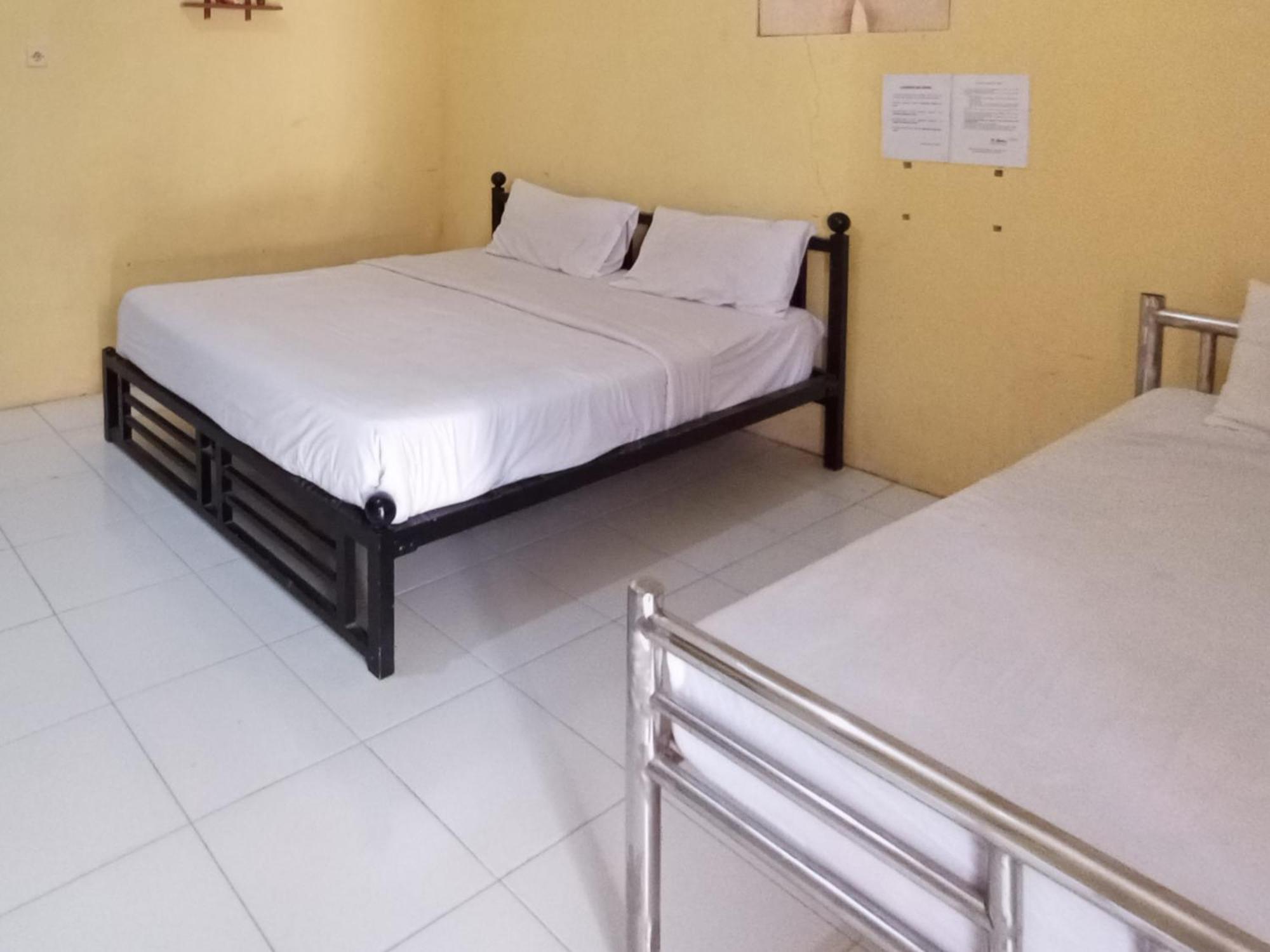Reddoorz At El Shaday Homestay Banyuwangi Баньюванги Экстерьер фото