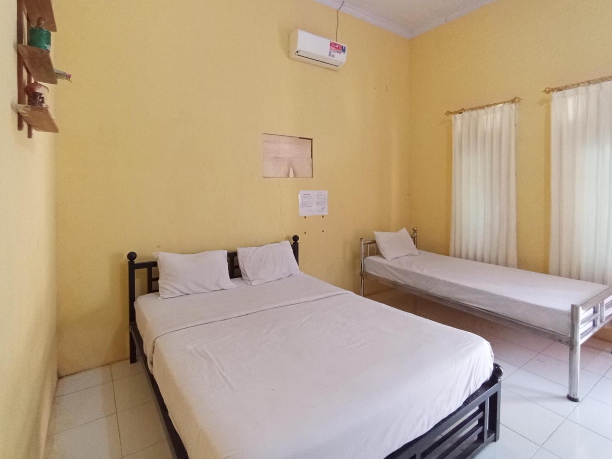 Reddoorz At El Shaday Homestay Banyuwangi Баньюванги Экстерьер фото