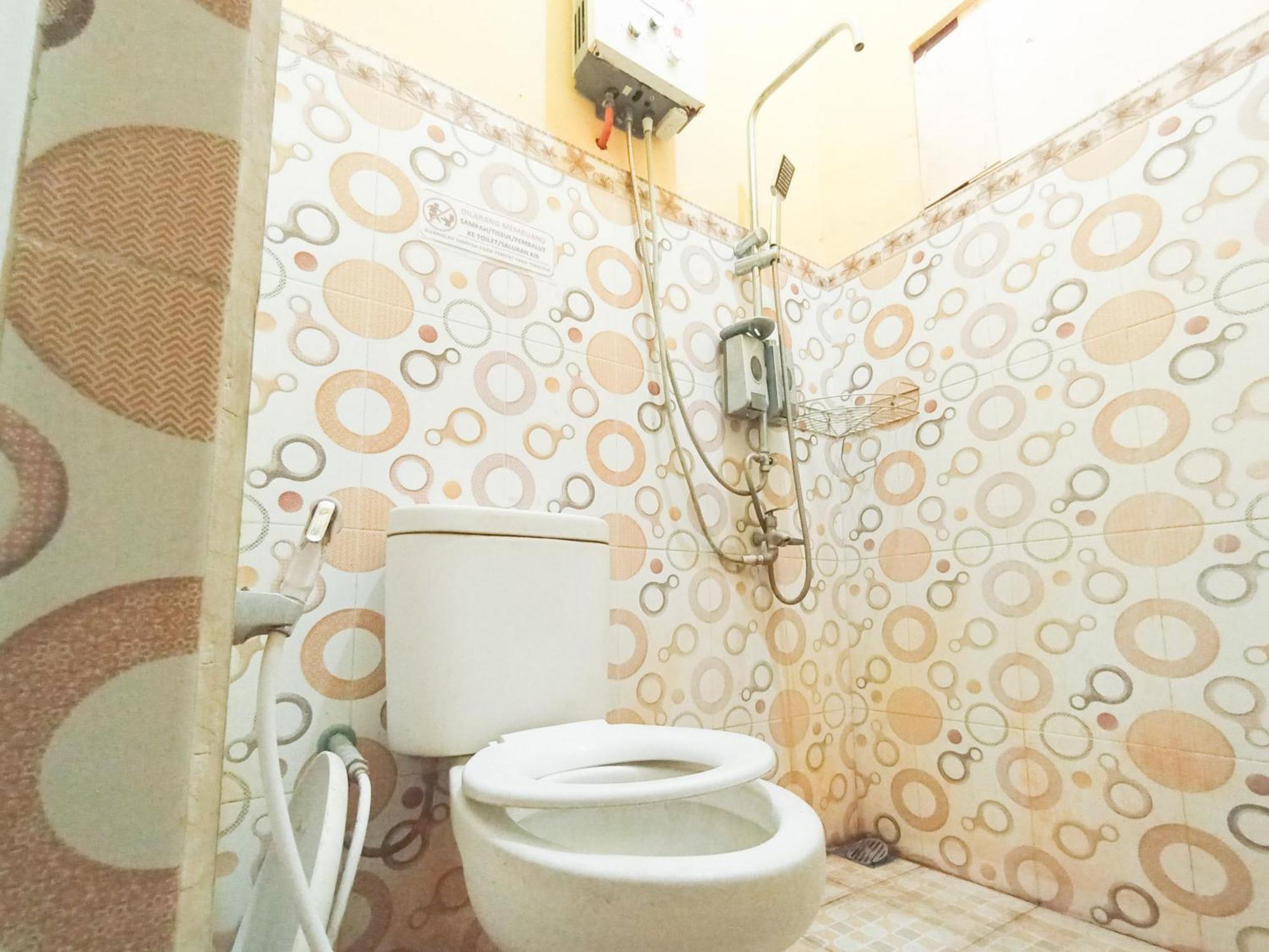 Reddoorz At El Shaday Homestay Banyuwangi Баньюванги Экстерьер фото