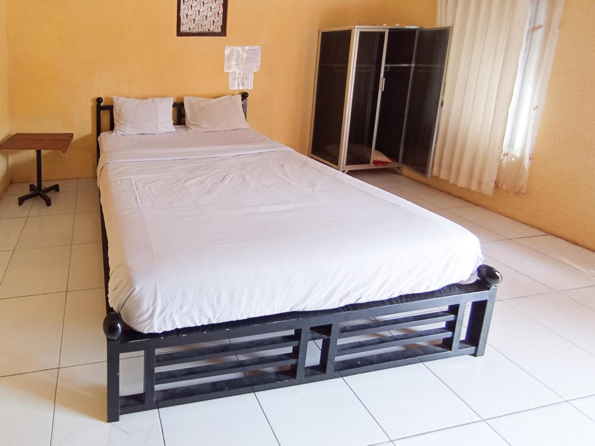 Reddoorz At El Shaday Homestay Banyuwangi Баньюванги Экстерьер фото