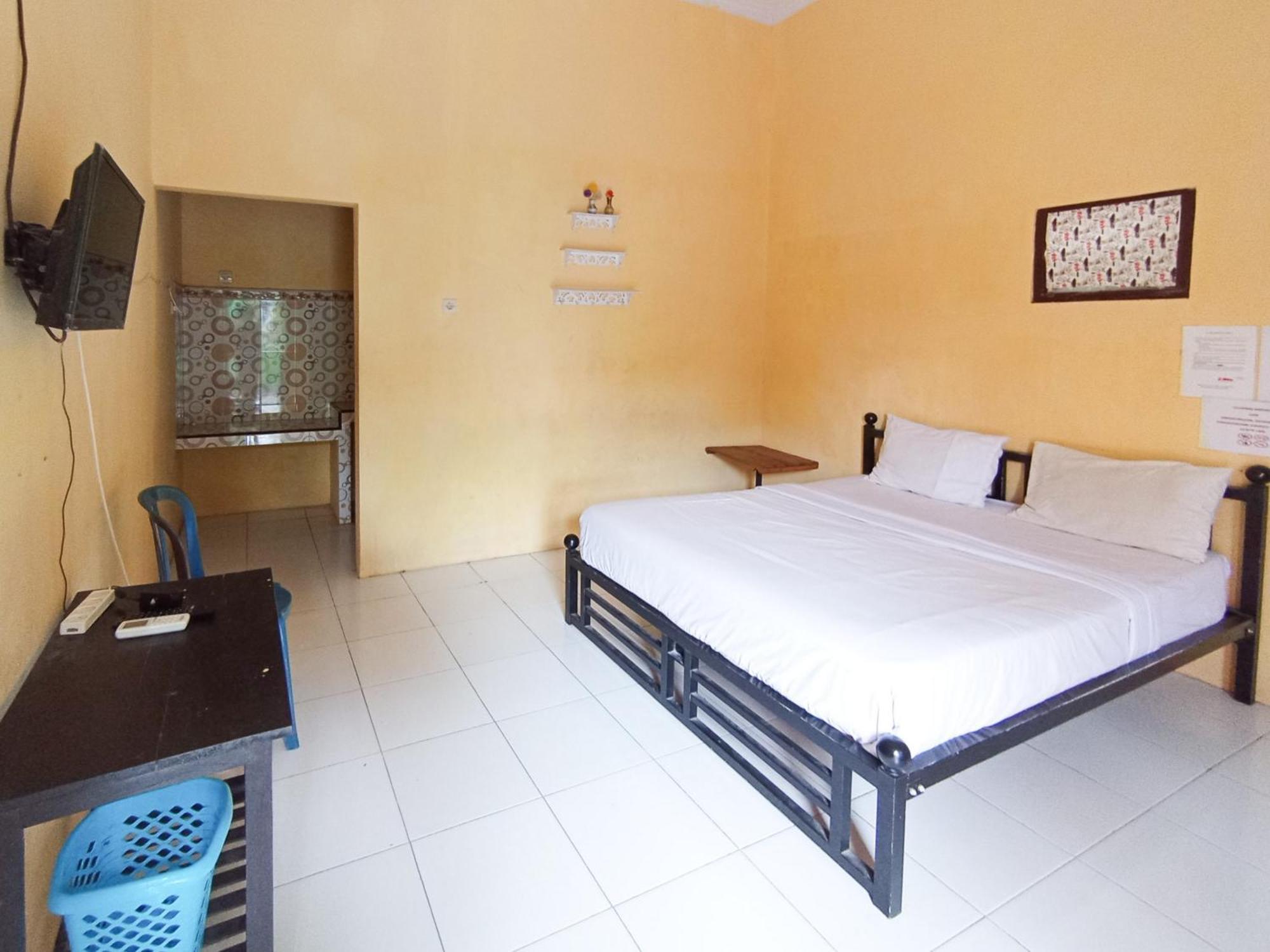Reddoorz At El Shaday Homestay Banyuwangi Баньюванги Экстерьер фото