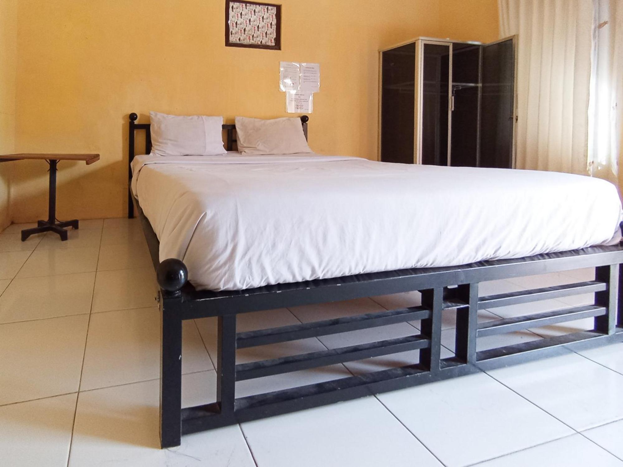 Reddoorz At El Shaday Homestay Banyuwangi Баньюванги Экстерьер фото